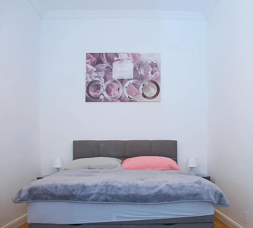 Pink Lotus Apartment Wiedeń